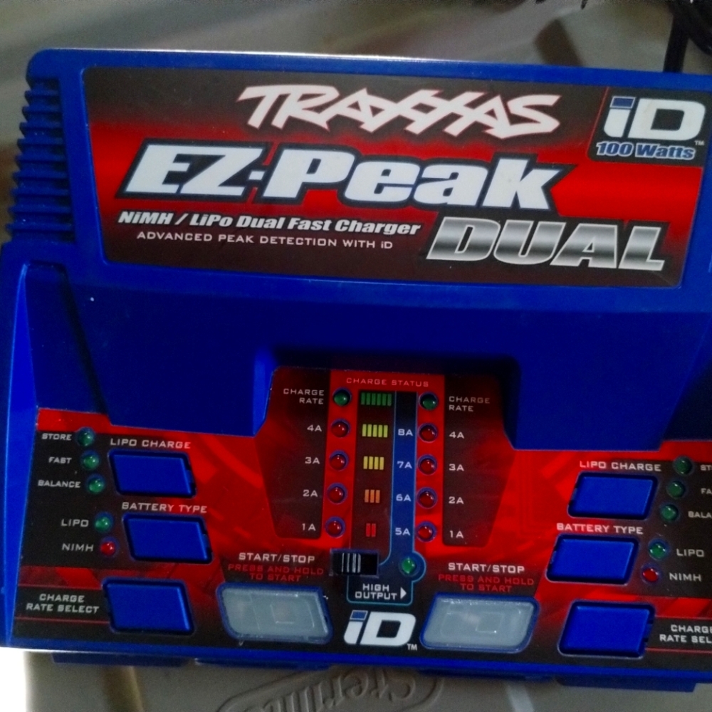 Dual 4s Traxxas charger